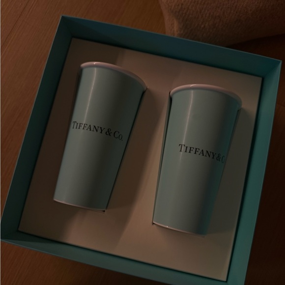 Tiffany Large Coffee Cups in Bone China, Set of Two - Picture 5 of 6